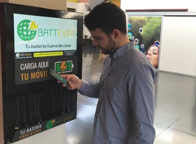 Estación de carga de móviles para congresos Estación de carga de móviles para congresos o eventos