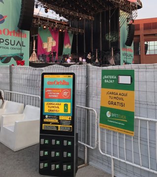 Estación de carga de smartphones para festival Estación de carga de smartphones para festival y eventos